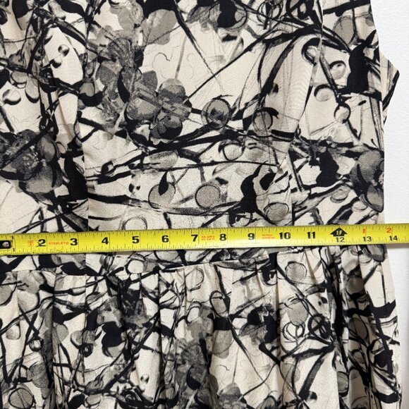 Black and White Abstract Print Dress - Picture 4 of 5